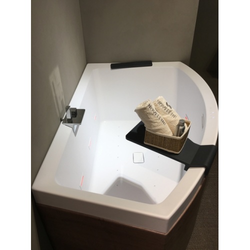Baignoire asymétrique DIVINA O Hydro Plus Tablier bois - Sans robinetterie - Version Gauche Img 2524