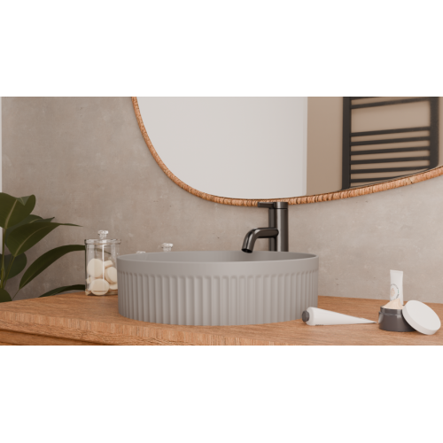 Vasque à poser cannelée BEYOND Ø 40 cm Gris clair Mat VASQUE 1 - GRIS CLAIR - AMBIANCE - VUE CÔTÉ Vasque à poser cannelée BEYOND Ø 40 cm Gris clair Mat VASQUE 1 - GRIS CLAIR - AMBIANCE - VUE CÔTÉ