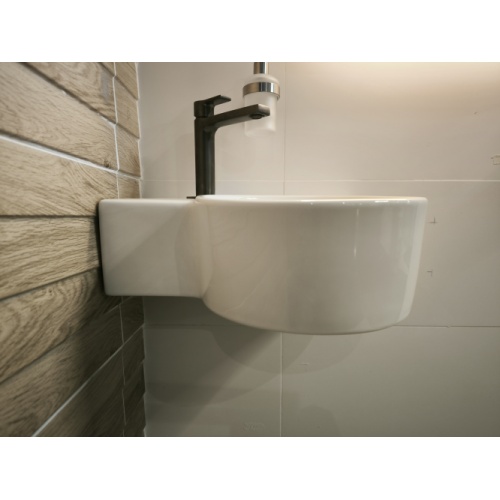 Lave-Mains Compact et Élégant GENTRY Gauche IMG_20250925_150703 Lave-Mains Compact et Élégant GENTRY Gauche IMG_20250925_150703